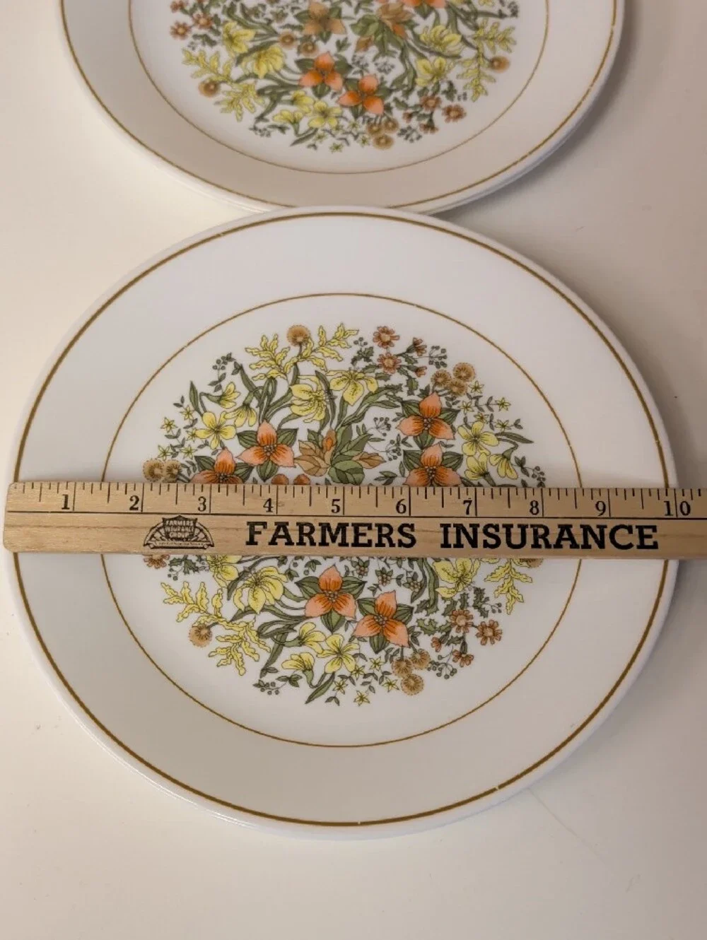 4 VTG. Corelle 